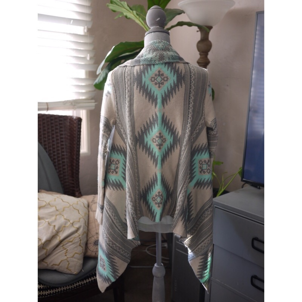 Aztec Print Cardigan - Picture 2 of 4